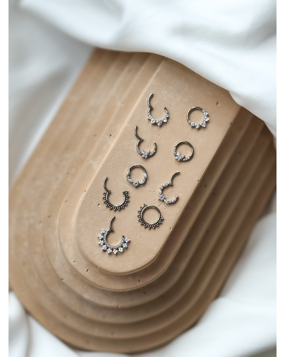 Titánból készült ékszerek Titánból készült ékszerek