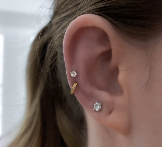 Ezüstből készült karika fülbevaló/piercing 4 mm